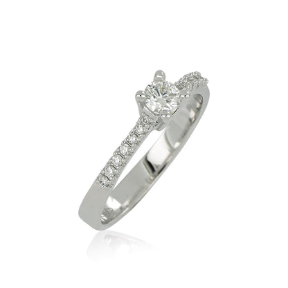Anello Solitario e Diamanti sul Gambo