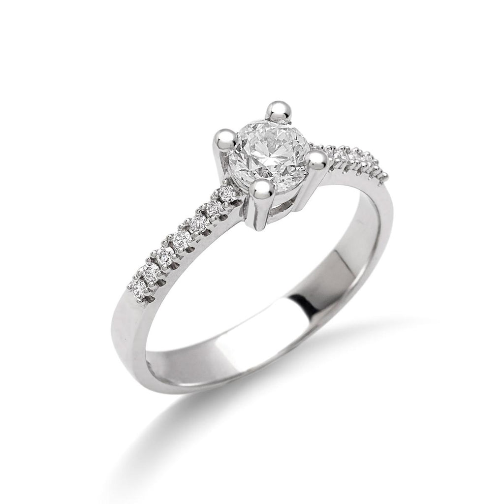 Anello Solitario e Diamanti sul Gambo
