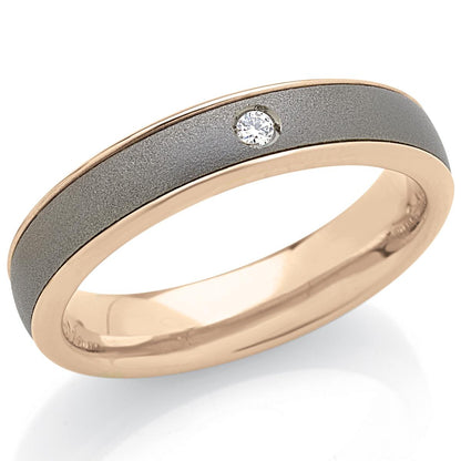 Fede in Oro 18kt con inserto centrale in Titanio larga 4.5 con diamante